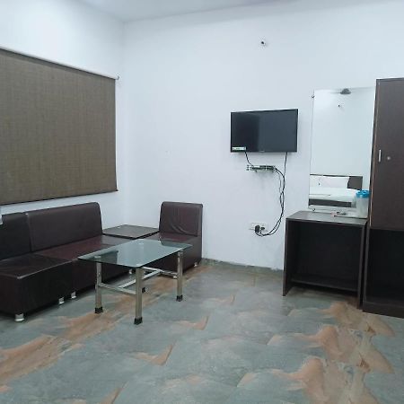 Nisarg Resort Jabalpur Extérieur photo
