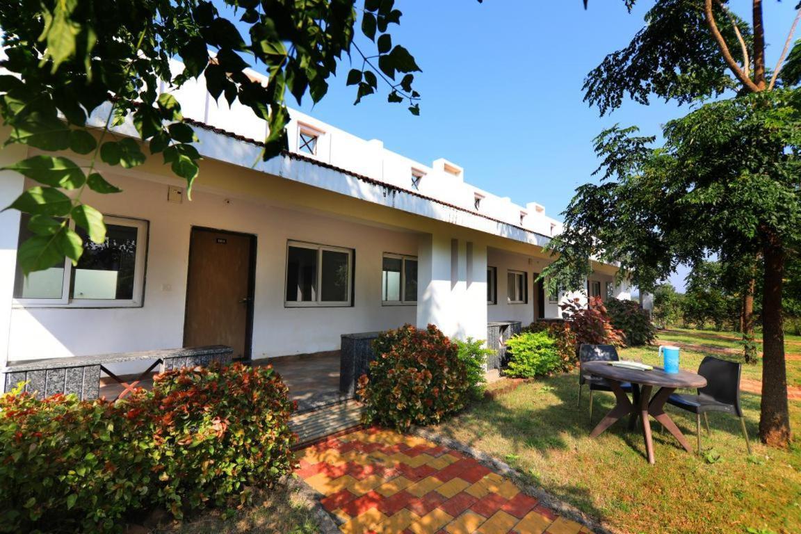 Nisarg Resort Jabalpur Extérieur photo