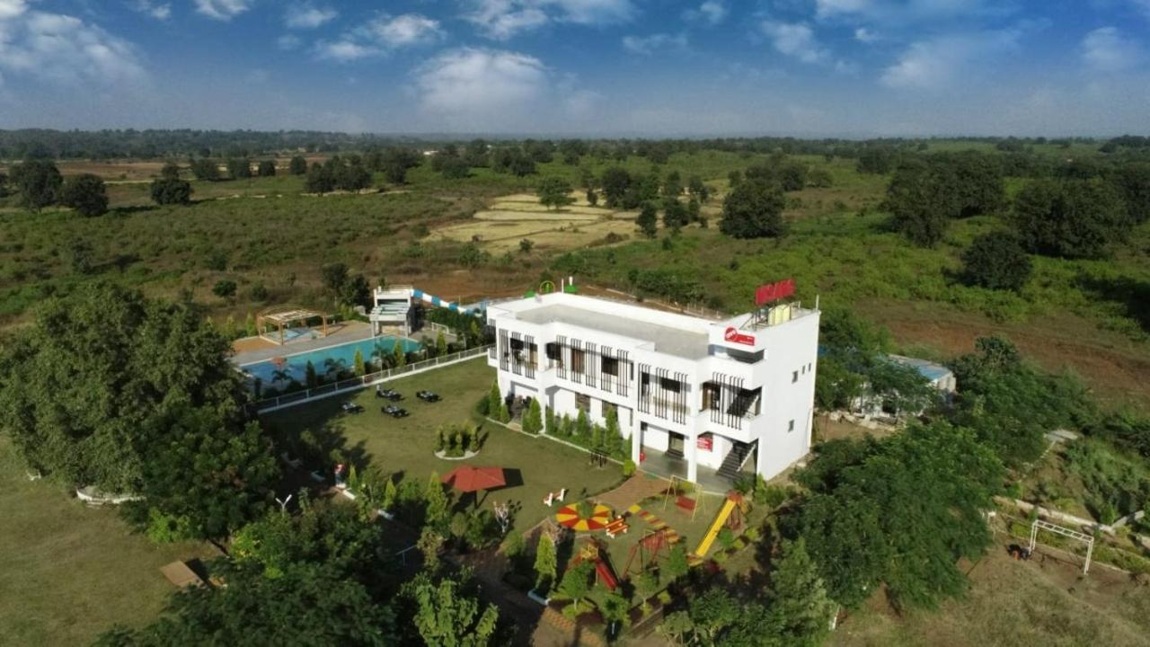 Nisarg Resort Jabalpur Extérieur photo