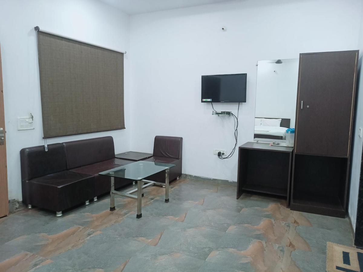 Nisarg Resort Jabalpur Extérieur photo