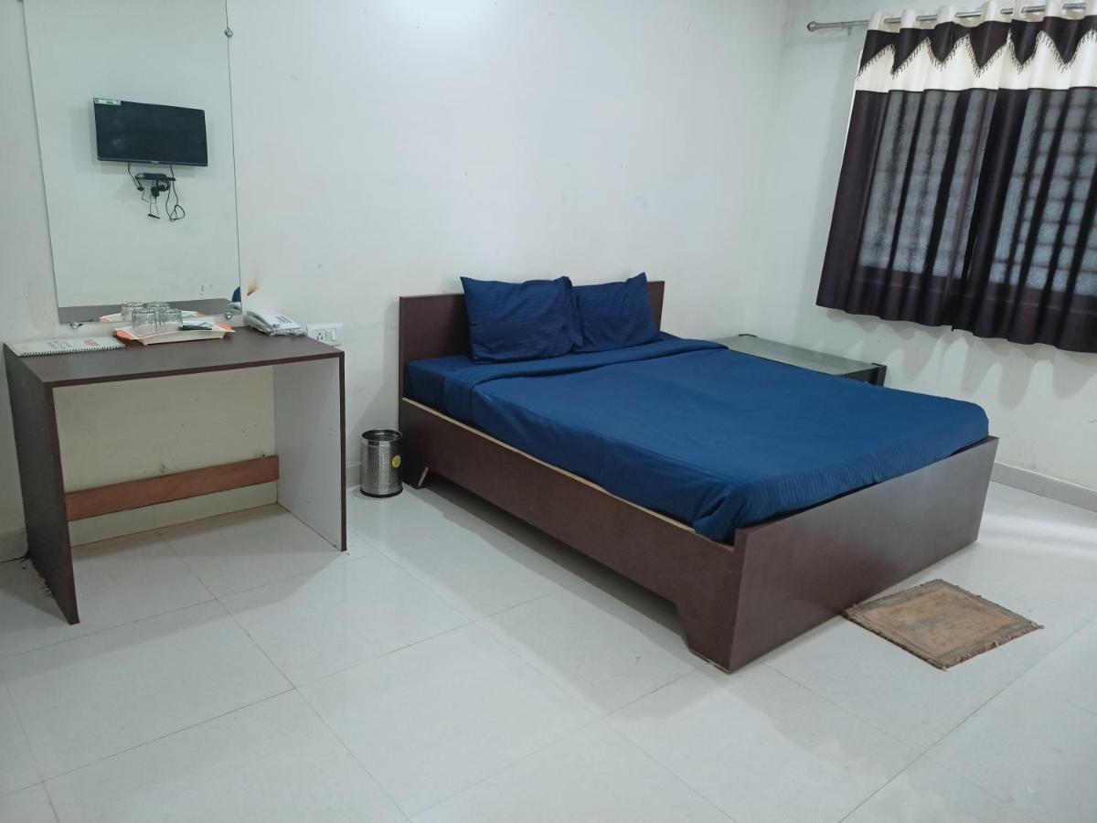 Nisarg Resort Jabalpur Extérieur photo