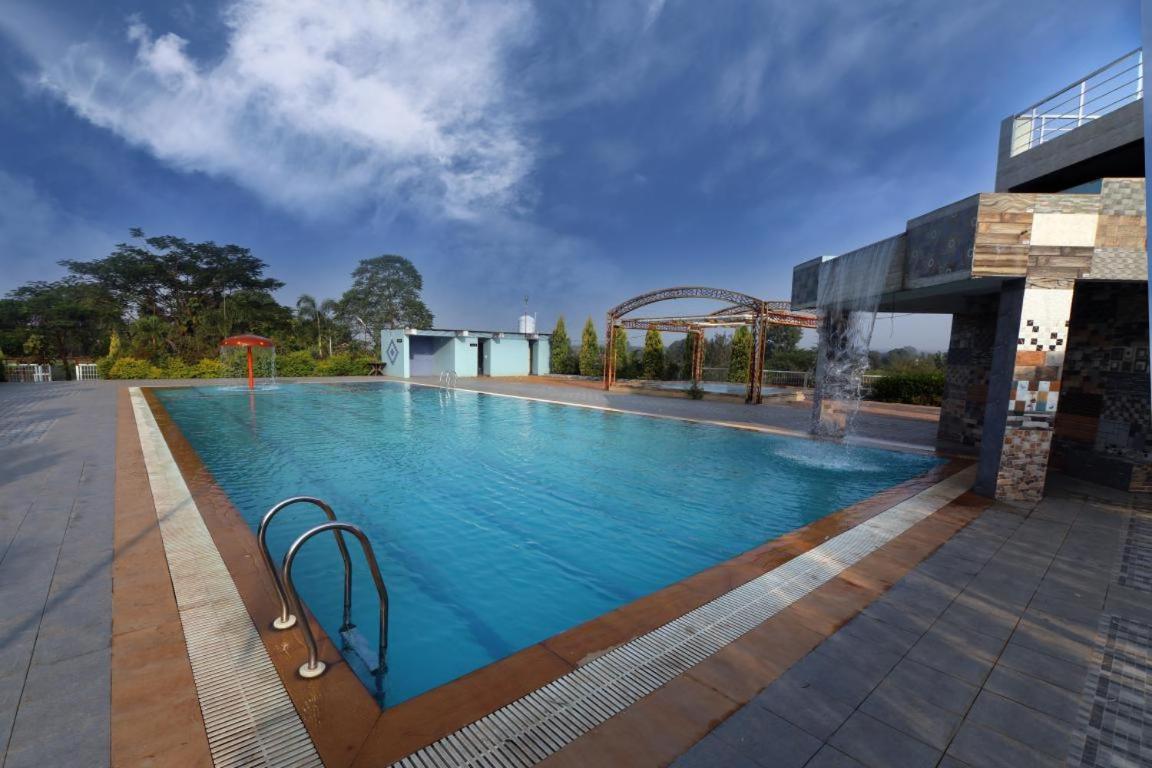 Nisarg Resort Jabalpur Extérieur photo